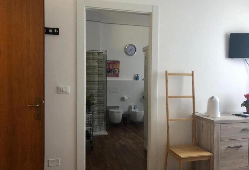 اتاق سوپریور, B & B Chic