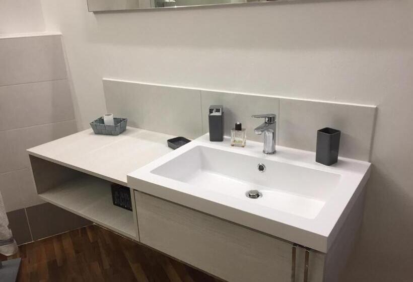 اتاق سوپریور, B & B Chic