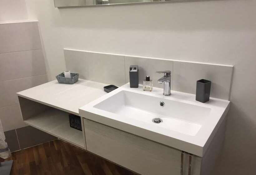 اتاق سوپریور, B & B Chic