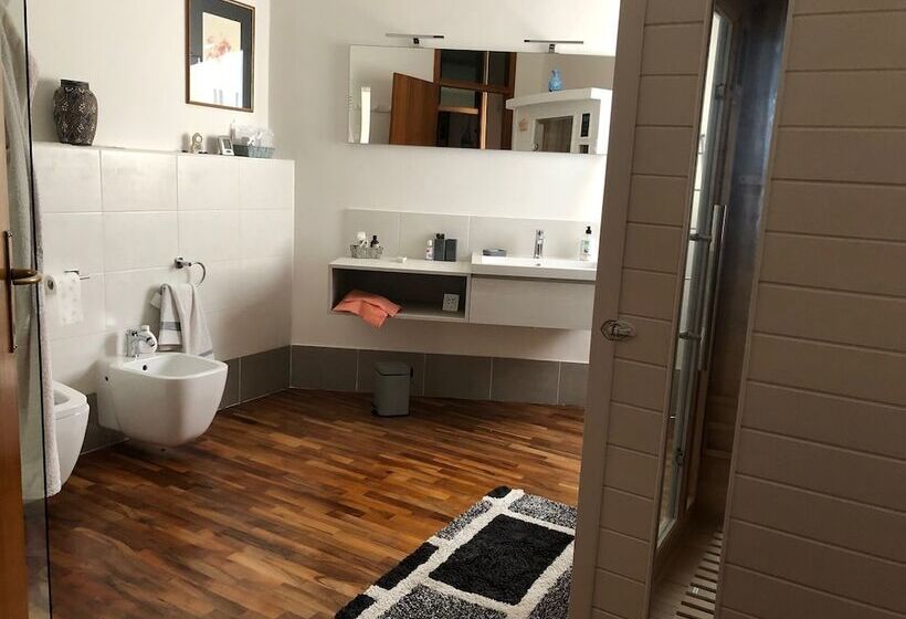 اتاق سوپریور, B & B Chic