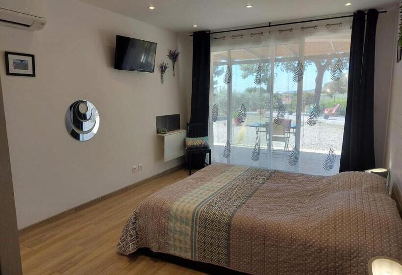 غرفة قياسية مطلّة علي الحديقة, Dolce Villa