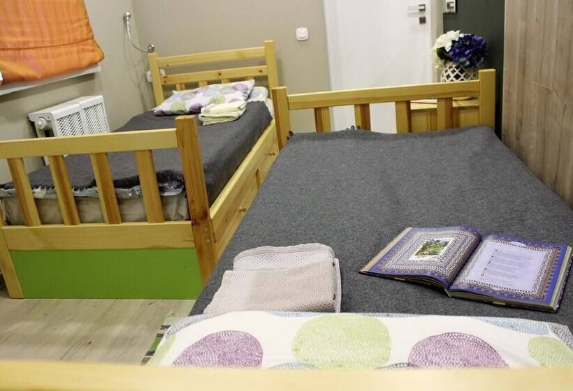 スタンダードルーム, Hostel People