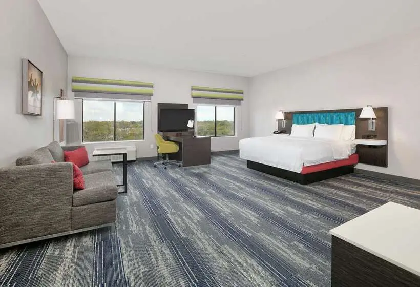 キングサイズベッドのスタンダードルーム, Hampton Inn & Suites Farmers Branch Dallas