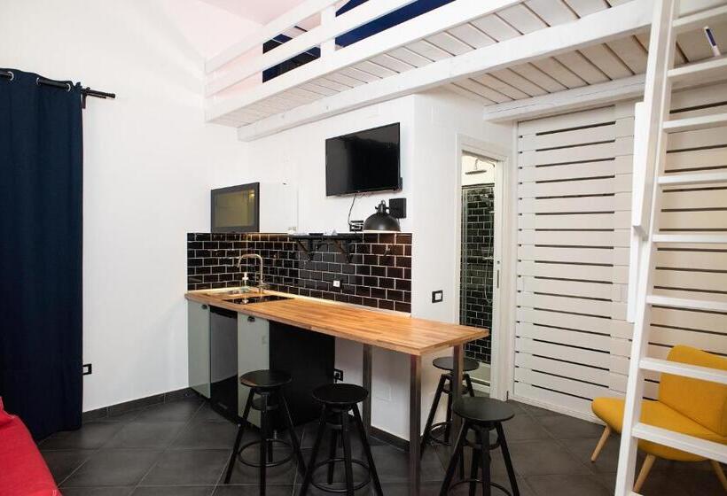 Люкс с Балконом, Incentro B&b