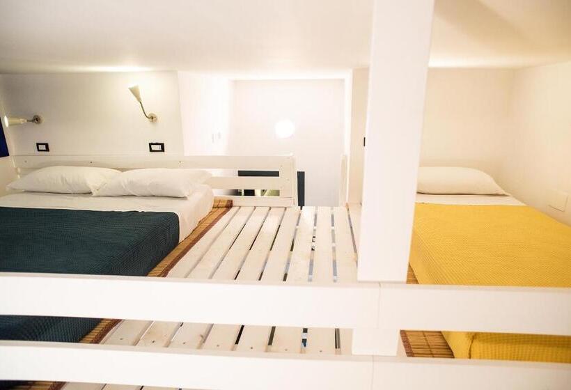 Полулюкс с Балконом, Incentro B&b