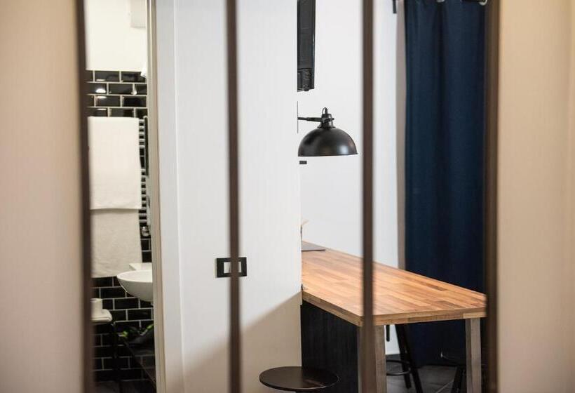 Люкс с Балконом, Incentro B&b