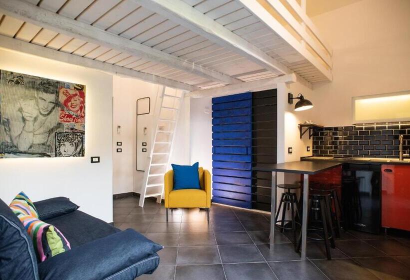 Полулюкс с Балконом, Incentro B&b