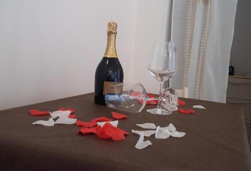 Студия Стандарт, Dimora Dei Gelsi