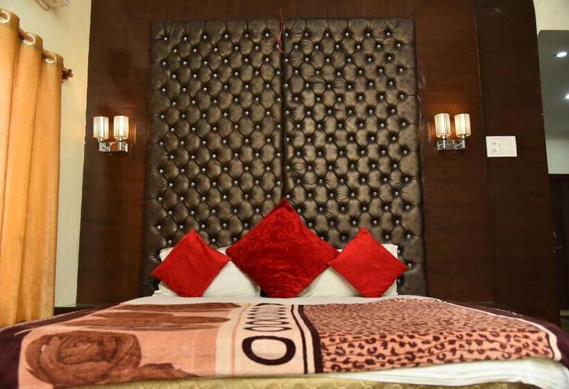 اتاق اکونومی, Ganga Basin