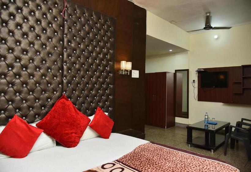 اتاق اکونومی, Ganga Basin