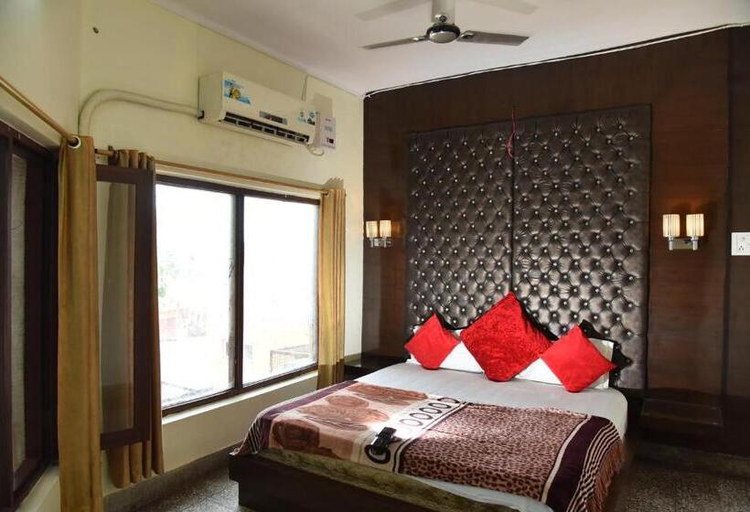 اتاق اکونومی, Ganga Basin