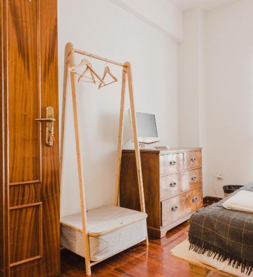 اتاق استاندارد با بالکن, Jaca Hostel Porto Da Cruz