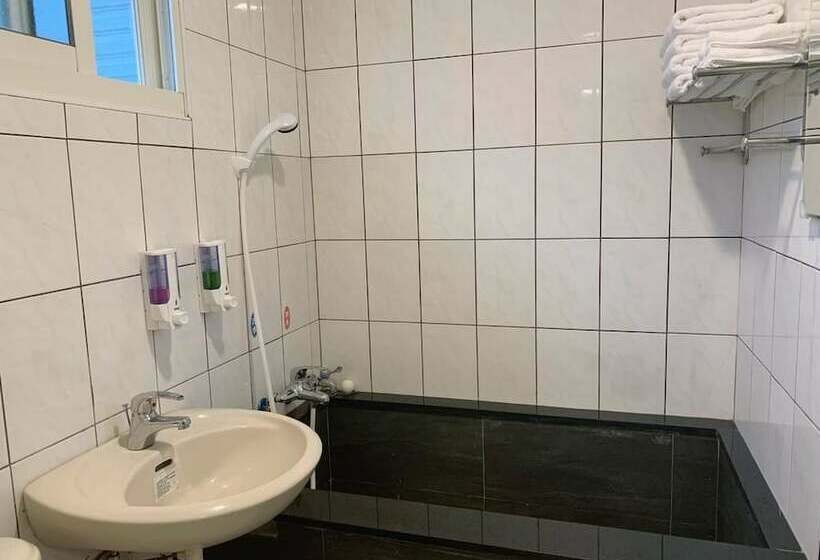 اتاق استاندارد, Jiaoxi Hot Springs