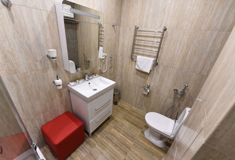 标准间, At The Rhythmic Gymnastics Center Irina Viner Usmanova