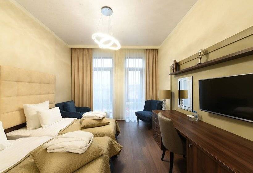 标准间, At The Rhythmic Gymnastics Center Irina Viner Usmanova