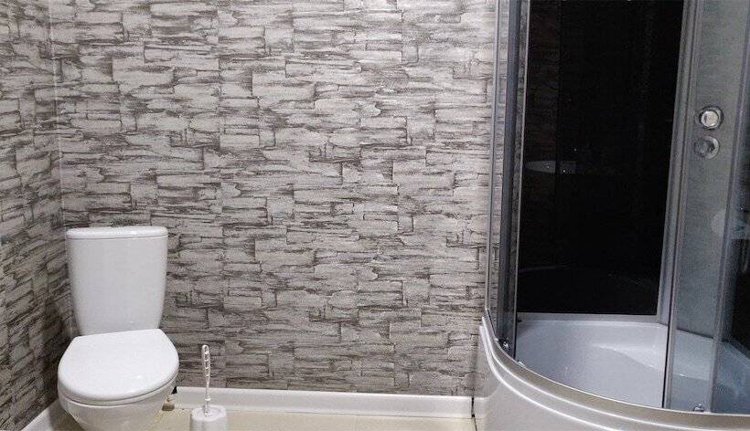 اتاق اکونومی, Parma