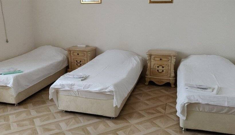 اتاق راحتی سه تخته, Parma