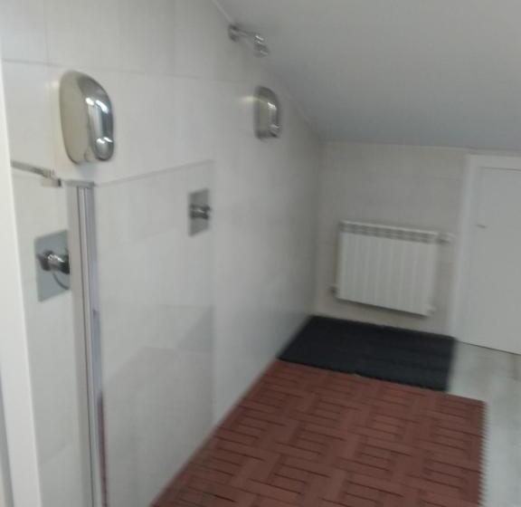 سرير فى غرفة مشتركه, Vilaseco