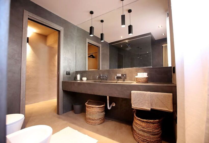 带阳台的豪华间, Casa Nostra Boutique Hotel & Spa