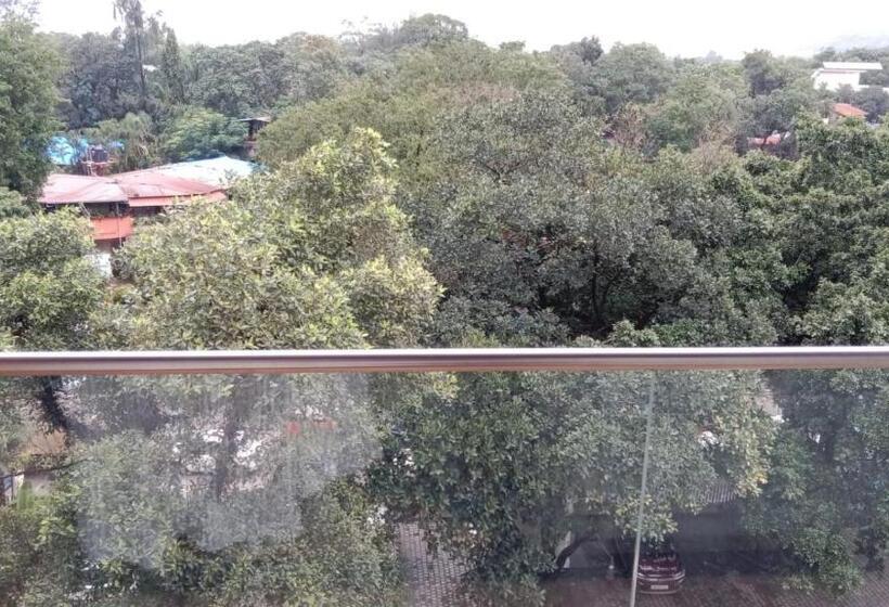 اتاق استاندارد با تخت بزرگ, Regenta Sgs Greenotel  Lonavala