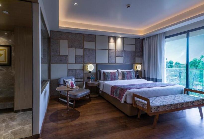 Люкс Вид на Город, Regenta Sgs Greenotel  Lonavala