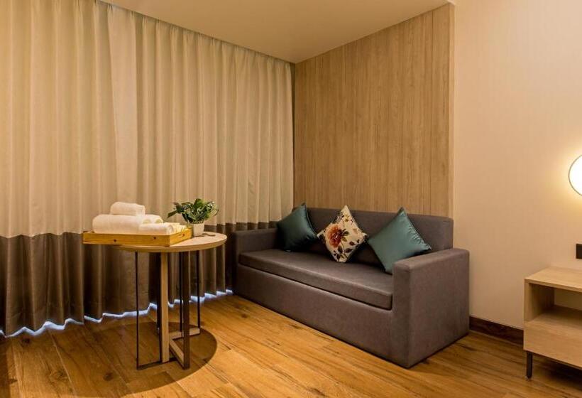 Люкс Вид на Город, Regenta Sgs Greenotel  Lonavala