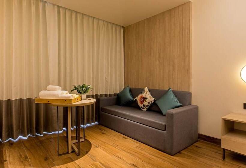 Номер Deluxe, Regenta Sgs Greenotel  Lonavala