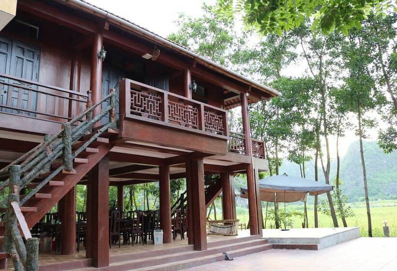 تختخواب در اتاق مشترک, Hang Mua Homestay