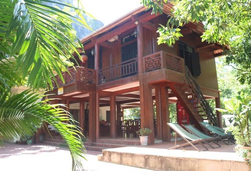 تختخواب در اتاق مشترک, Hang Mua Homestay
