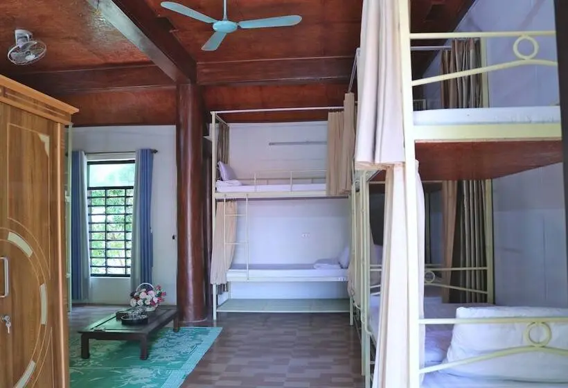 تختخواب در اتاق مشترک, Hang Mua Homestay