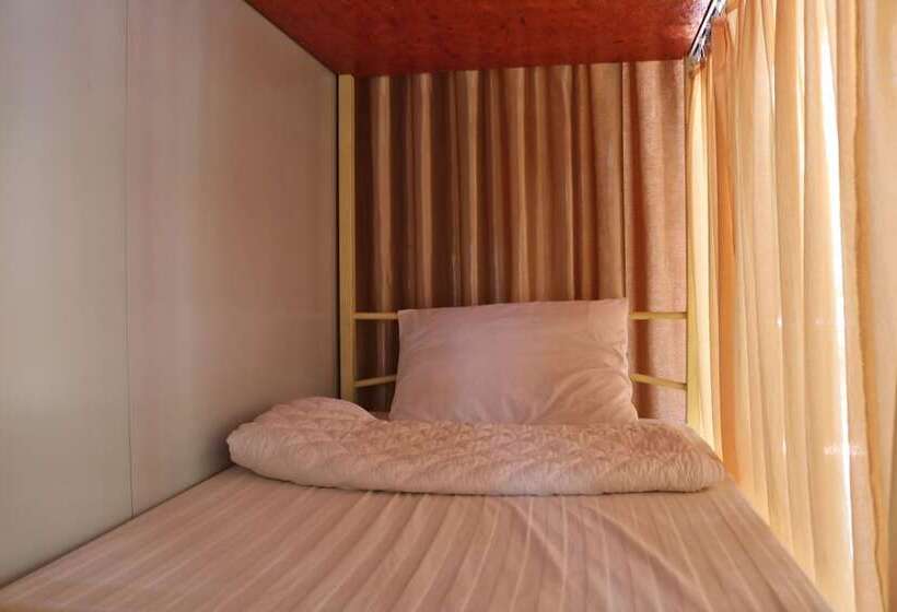 تختخواب در اتاق مشترک, Hang Mua Homestay