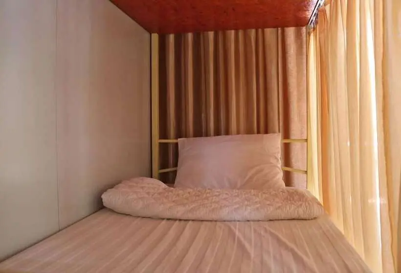 تختخواب در اتاق مشترک, Hang Mua Homestay
