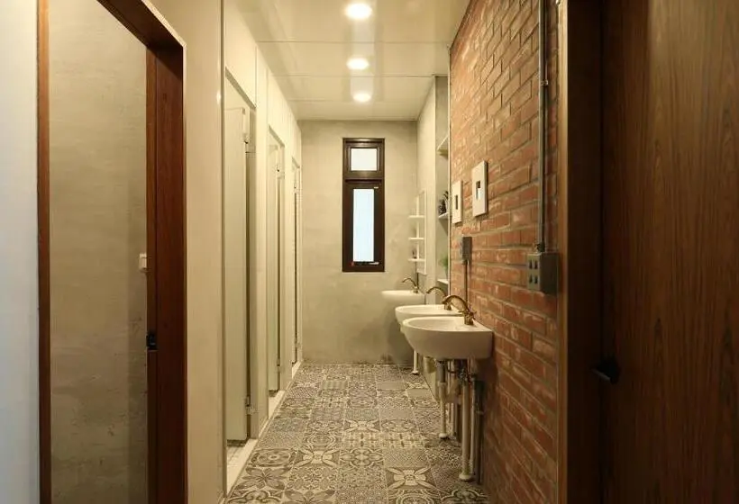 اتاق استاندارد چهارنفره با چشم‌انداز باغ, Dong Shan Yi Hostel