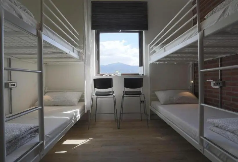 اتاق استاندارد چهارنفره با چشم‌انداز باغ, Dong Shan Yi Hostel