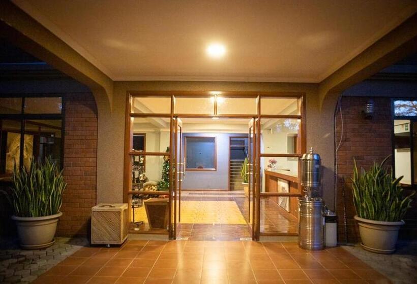 Номер Стандарт, Summit Lodge