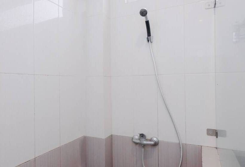 Camera Deluxe, Villa Bukit Panderman Residende By Oyo Rooms