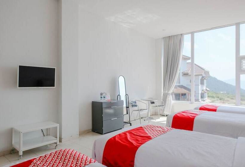 Suite Familiare, Villa Bukit Panderman Residende By Oyo Rooms