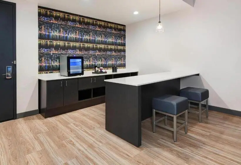 キングサイズベッドのスイートルーム, Aloft Cincinnati West Chester
