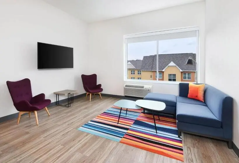 キングサイズベッドのスイートルーム, Aloft Cincinnati West Chester