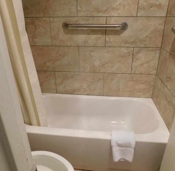 غرفة قياسية سرير كينج, Drifter Motel