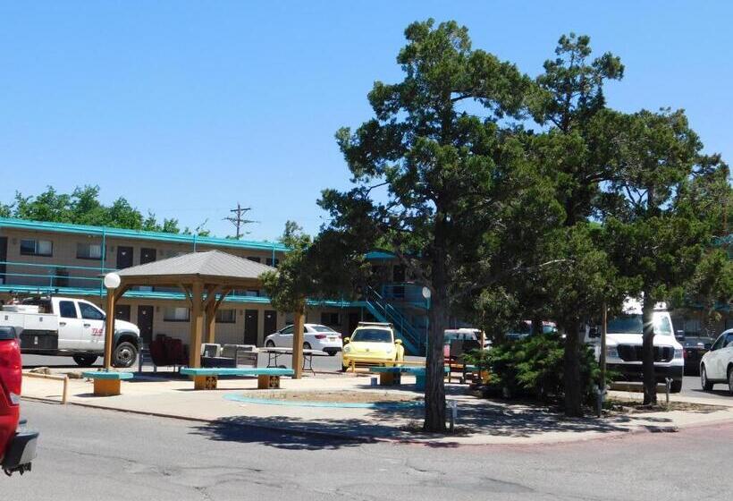 جناح, Drifter Motel