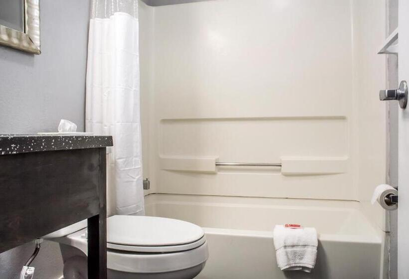 キングサイズベッドのスタンダードルーム, Econo Lodge