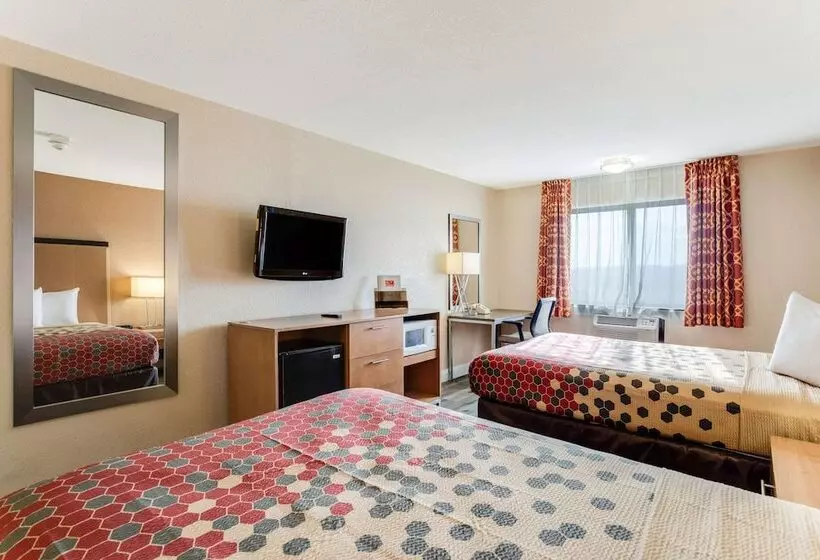 Standard-huone 2 Parivuodetta, Econo Lodge Madison East