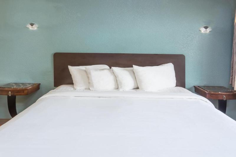 Стандартный Номер Кровать Кинг, Avenida   Oceanside Camp Pendleton