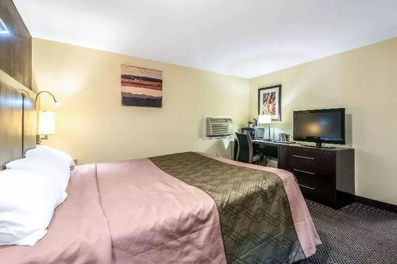 キングサイズベッドのスタンダードルーム, Econo Lodge Rutland City Near Hwy 7