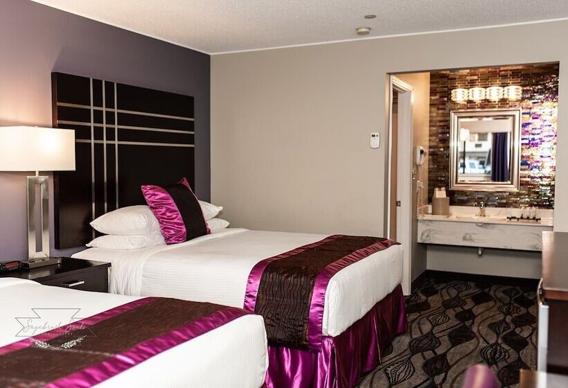 带2个双人床的标准工作室, Gateway Inn And Suites