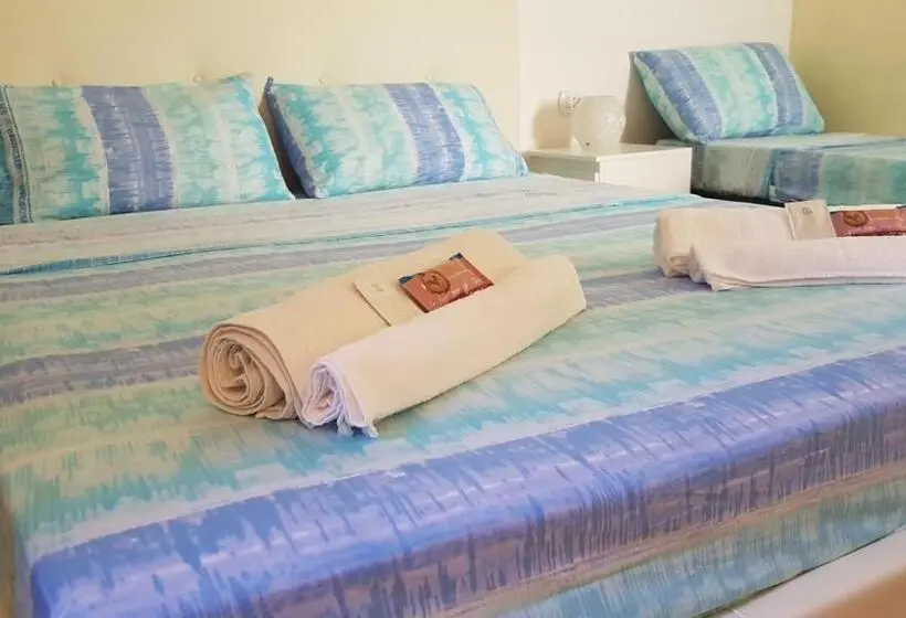 Deluxe Kolmen Hengen Huone, Bed Rho Fiera   Milano Galeazzi