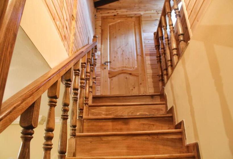 سوییت با چشم‌انداز کوه, Kirch Hotel & Restaurant