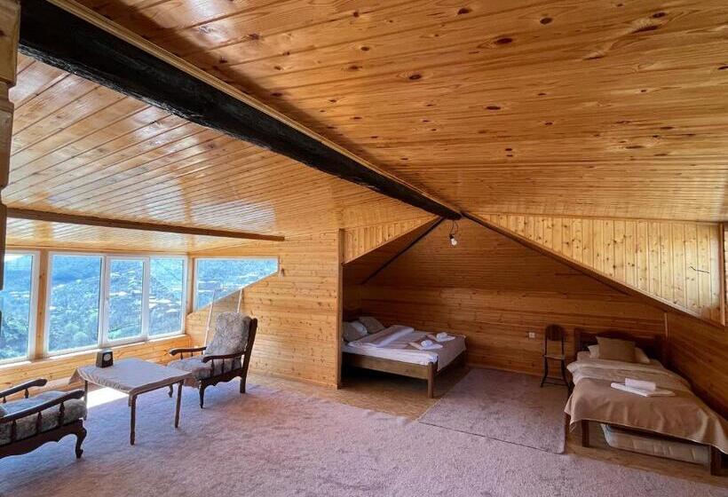 سوییت با چشم‌انداز کوه, Kirch Hotel & Restaurant