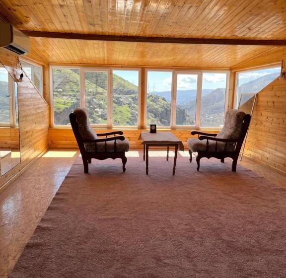 سوییت با چشم‌انداز کوه, Kirch Hotel & Restaurant